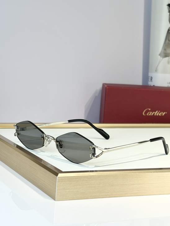 Picture of Cartier Sunglasses _SKUfw79620246fw